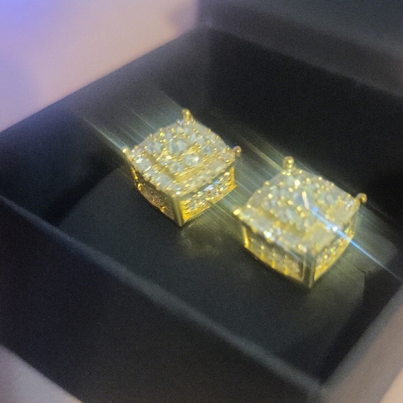 Jewelry - MOISSAINITE 925 Gold Square Stud Earrings - NWT BOX